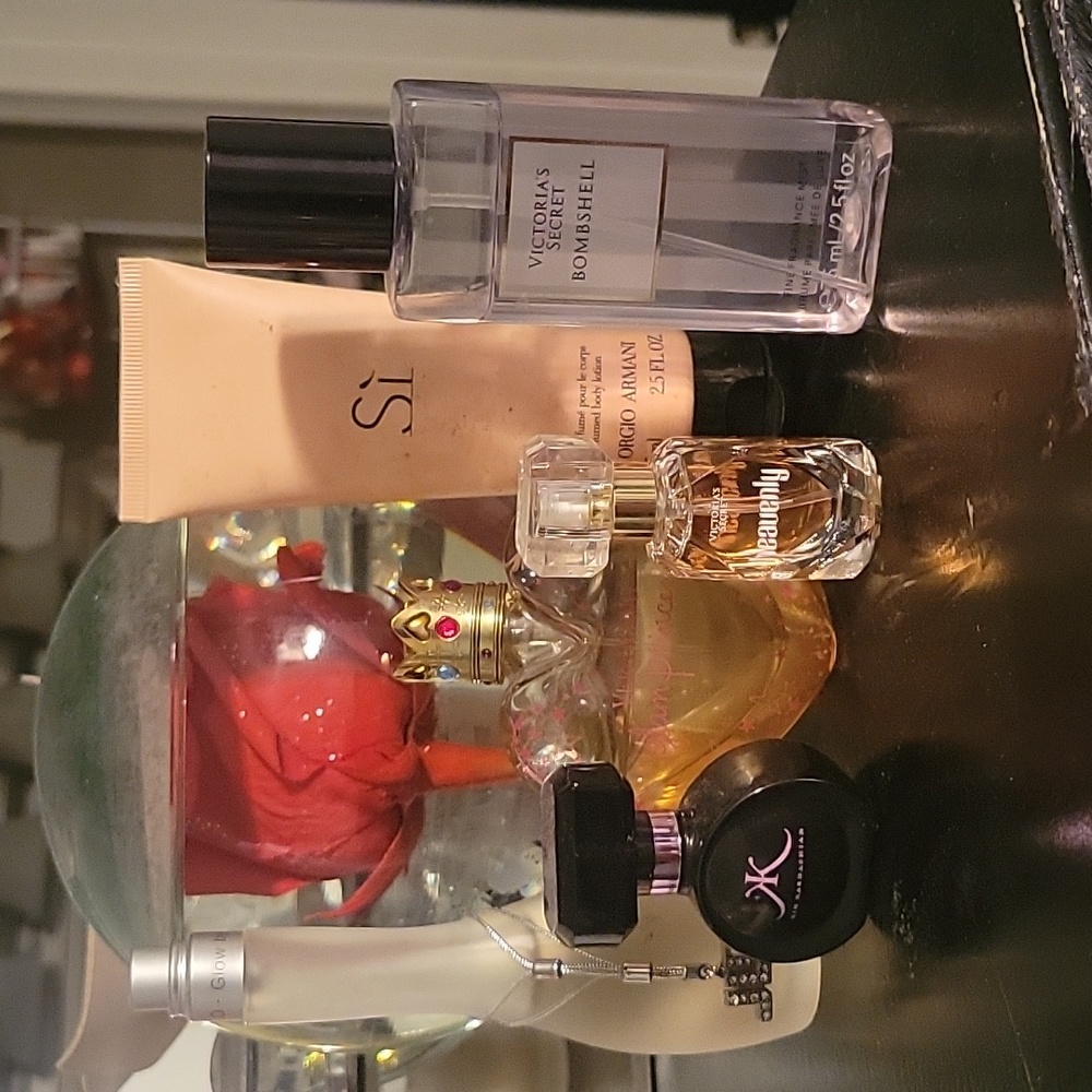 8- Small  perfume bottles